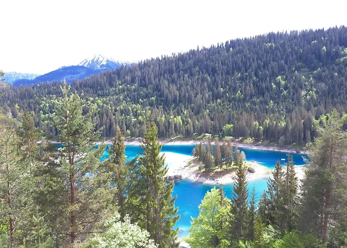 Laax Central Holiday Apartment With Pool & Sauna
