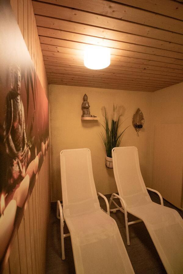 With Pool & Sauna Appartement *