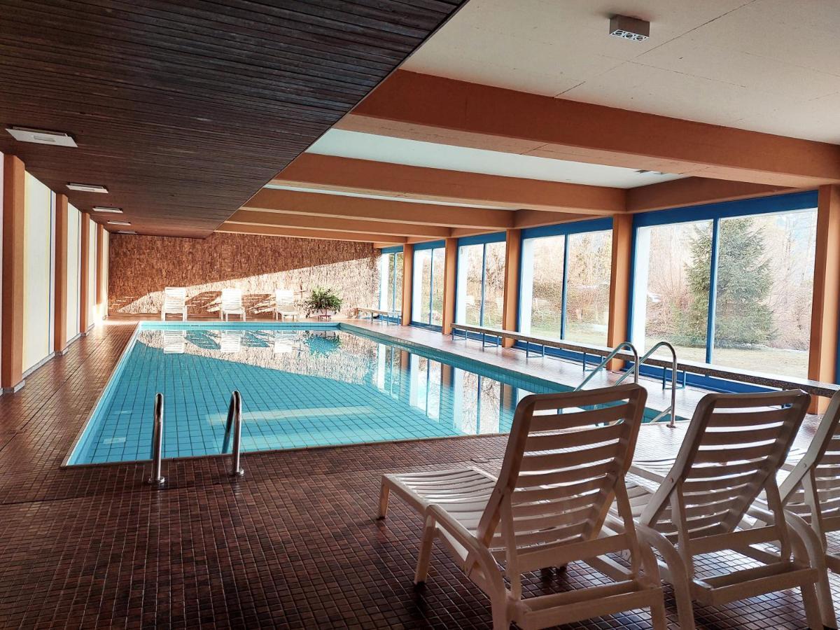 With Pool & Sauna * Laax